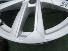 Laden Sie das Bild in den Galerie-Viewer, 1x Alufelge 17 Zoll 6.5" 5x112 43ET Glanz Silber 8Y0601025L Audi A3 Rim Wheel FEL2994884047uh