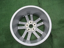 Laden Sie das Bild in den Galerie-Viewer, 1x Alufelge 17 Zoll 6.5" 5x112 43ET Glanz Silber 8Y0601025L Audi A3 Rim Wheel FEL2994884047uh