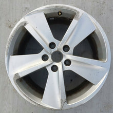 Load image into Gallery viewer, 1x Alufelge 17 Zoll 7.5" 5x112 51ET Glanz Silber 5F0601025B Seat Leon Rim Wheel FEL3030439480dq