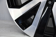 Laden Sie das Bild in den Galerie-Viewer, 1x Alufelge 18 Zoll 8.0" 5x112 25ET Glanz Schwarz 82A601025Q Audi Q7 Touareg FEL3900406475bf