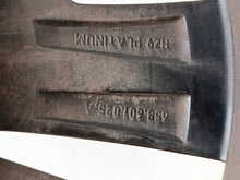 Load image into Gallery viewer, 1x Alufelge 17 Zoll 6.5" 5x100 40ET Glanz Schwarz 658601025AA Skoda Kamiq FEL4327982196vq