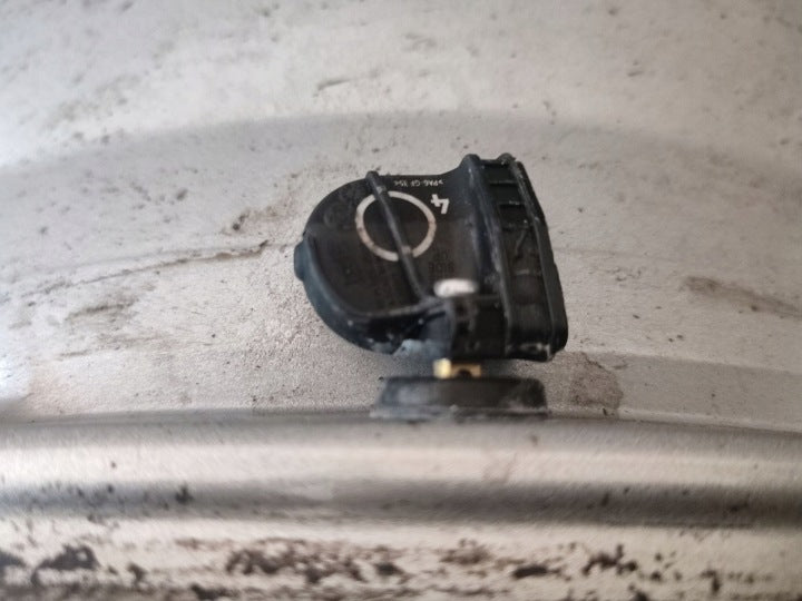 1x Alufelge 16 Zoll 7.0