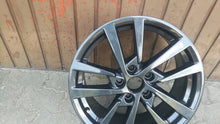Laden Sie das Bild in den Galerie-Viewer, 1x Alufelge 17 Zoll 7.5" 5x112 51ET Glanz Silber 8V0601025BS Audi A3 Rim Wheel FEL4758112074az