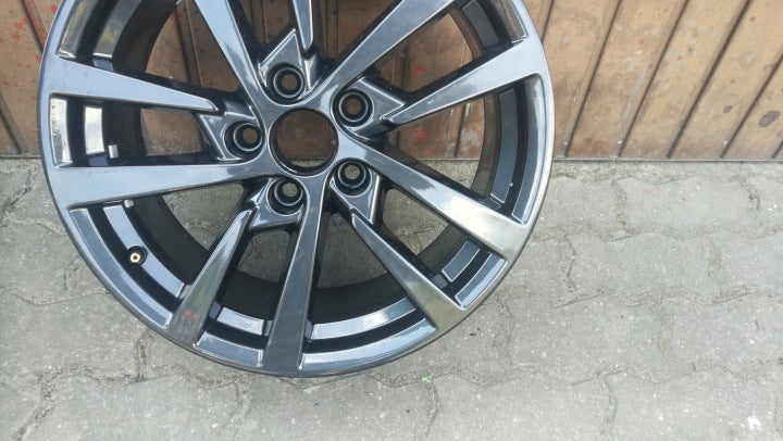1x Alufelge 17 Zoll 7.5" 5x112 51ET Glanz Silber 8V0601025BS Audi A3 Rim Wheel FEL4758112074az