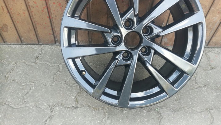 1x Alufelge 17 Zoll 7.5" 5x112 51ET Glanz Silber 8V0601025BS Audi A3 Rim Wheel FEL4758112074az