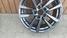 Laden Sie das Bild in den Galerie-Viewer, 1x Alufelge 17 Zoll 7.5" 5x112 51ET Glanz Silber 8V0601025BS Audi A3 Rim Wheel FEL4758112074az