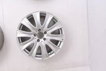 Laden Sie das Bild in den Galerie-Viewer, 1x Alufelge 18 Zoll 8.0" 5x112 41ET Glanz Silber A2224010902 Mercedes-Benz FEL4965127450mk