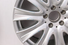 Laden Sie das Bild in den Galerie-Viewer, 1x Alufelge 18 Zoll 8.0" 5x112 41ET Glanz Silber A2224010902 Mercedes-Benz FEL4965127450mk
