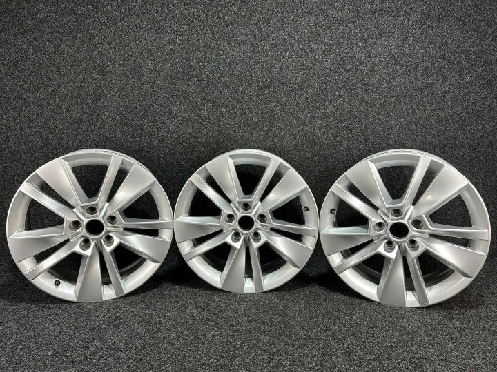 1x Alufelge 17 Zoll 7.0" 5x112 45ET Glanz Silber 57A601025 Skoda Karoq Rim Wheel FEL5526900672yj