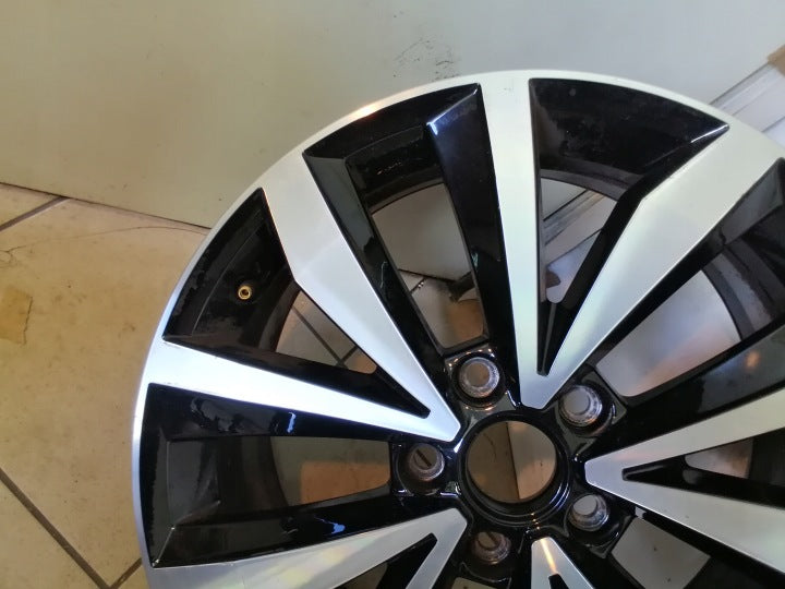 1x Alufelge 17 Zoll 7.0" 5x112 45ET Glanz Schwarz 2GA601025N VW T-Roc I FEL5548619612pa