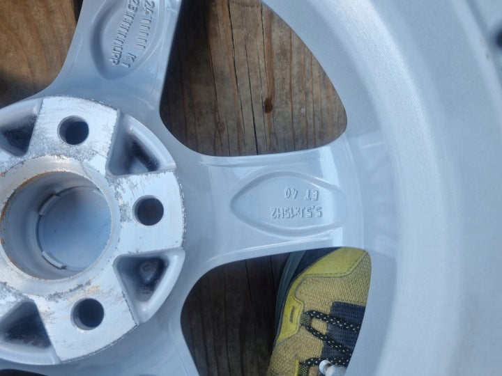 1x Alufelge 15 Zoll 5.5" 5x100 40ET Glanz Silber KBA52236 VW Rim Wheel FEL5853117419de