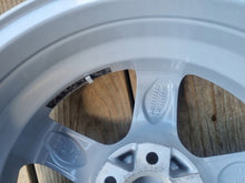 Load image into Gallery viewer, 1x Alufelge 15 Zoll 5.5" 5x100 40ET Glanz Silber KBA52236 VW Rim Wheel FEL5853117419de