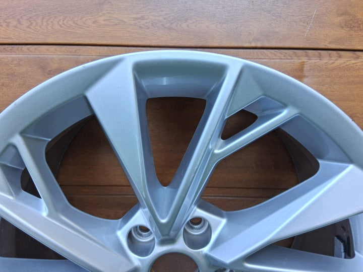 1x Alufelge 18 Zoll 8.5" 5x112 29ET Glanz Silber 8W0601025FM Audi A4 Rim Wheel FEL6425836884ej
