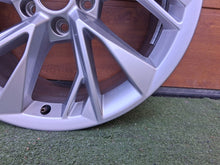 Load image into Gallery viewer, 1x Alufelge 18 Zoll 8.5" 5x112 29ET Glanz Silber 8W0601025FM Audi A4 Rim Wheel FEL6425836884ej