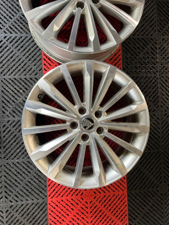1x Alufelge 18 Zoll 7.0" 5x112 43ET 565601025K Skoda Rim Wheel FEL6490844063zv