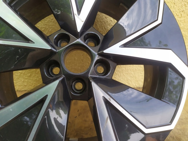 1x Alufelge 16 Zoll 6.0" 5x100 38ET Matt Schwarz 658601025C Skoda Kamiq FEL6938631670na