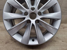 Load image into Gallery viewer, 1x Alufelge 16 Zoll 6.5" 5x112 46ET Glanz Silber 5F0601025R Seat Leon Rim Wheel FEL7089375497pj