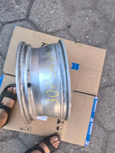 Load image into Gallery viewer, 1x Alufelge 16 Zoll 7.0" 5x108 49ET Glanz Silber 30736364 Volvo S80 S60 FEL7174522257uh