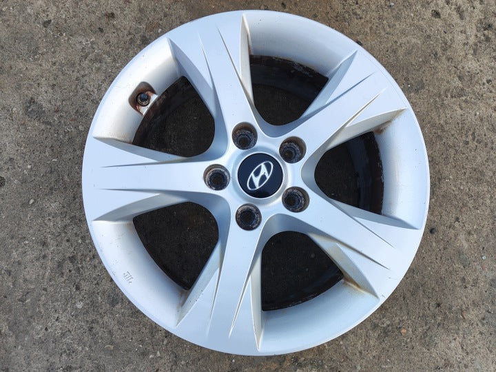 1x Alufelge 16 Zoll 7.0" 5x114.3 40ET Glanz Silber 529103Z150 Hyundai I40 FEL7547680348zz
