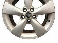 Load image into Gallery viewer, 1x Alufelge 16 Zoll 6.0" 5x100 38ET Glanz Silber 5JA601025 Skoda Rapid Rim Wheel FEL7801330558bq