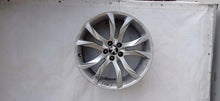 Laden Sie das Bild in den Galerie-Viewer, 1x Alufelge 19 Zoll 8.5" 5x108 27ET Glanz Silber 9673495677 Peugeot Rcz FEL8505064563we