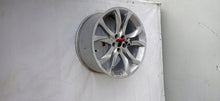 Laden Sie das Bild in den Galerie-Viewer, 1x Alufelge 19 Zoll 8.5" 5x108 27ET Glanz Silber 9673495677 Peugeot Rcz FEL8505064563we
