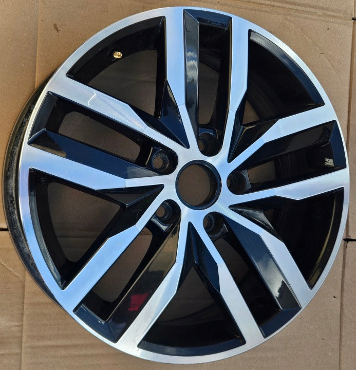 1x Alufelge 17 Zoll 6.0" 5x112 50ET Glanz 2K5601025K VW Caddy Rim Wheel FEL8584676336kx