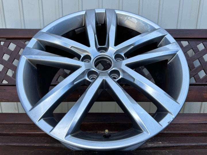 1x Alufelge 18 Zoll 7.5" 5x112 51ET Glanz Grau 5G0601025AF VW Golf Vii Rim Wheel FEL9838583007ln