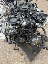 Laden Sie das Bild in den Galerie-Viewer, Motor Mercedes-Benz W206 654820 A6540105614 9TKm Diesel Engine Unkomplett MOT1673008929ey