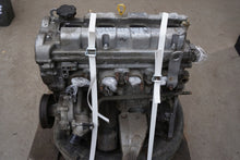Laden Sie das Bild in den Galerie-Viewer, Motor Suzuki Vitara I J20A 2.0 Benzin Engine Unkomplett MOT1737418910gs