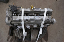 Laden Sie das Bild in den Galerie-Viewer, Motor Suzuki Vitara I J20A 2.0 Benzin Engine Unkomplett MOT1737418910gs