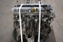 Laden Sie das Bild in den Galerie-Viewer, Motor Suzuki Vitara I J20A 2.0 Benzin Engine Unkomplett MOT1737418910gs