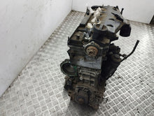 Laden Sie das Bild in den Galerie-Viewer, Motor Volvo V70 I 30677367 2.4 2006 Diesel Engine Unkomplett MOT1974105223us