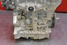 Laden Sie das Bild in den Galerie-Viewer, Motor Skoda Rapid CJZ 1.2 TSI 110PS 2012 Benzin Engine Unkomplett MOT3004032006ux