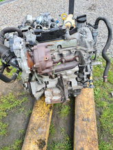 Laden Sie das Bild in den Galerie-Viewer, Motor Toyota Auris Yaris 1ND 1.4 159TKm Diesel Engine Unkomplett MOT3219952721xy