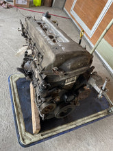 Laden Sie das Bild in den Galerie-Viewer, Motor Toyota Corolla E3Z-E52 1.6 Benzin Engine Unkomplett MOT3857262274yw