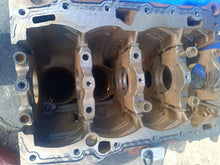 Laden Sie das Bild in den Galerie-Viewer, Motorblock VW Golf VIII DNF 2.0 TSI 2022 Benzin Unkomplett MOT4132315619om