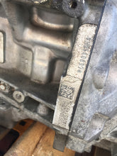 Laden Sie das Bild in den Galerie-Viewer, Motor Jeep Cherokee Kl 3.2 109TKm 2017 Benzin Engine Unkomplett MOT4327237491ye