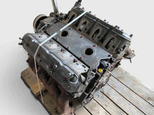 Load image into Gallery viewer, Motor Chevrolet Gmc Silverado Sierra LM7 5.3 212TKm Benzin Engine Unkomplett MOT4673380763at