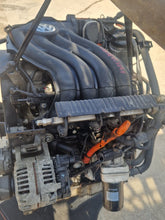 Laden Sie das Bild in den Galerie-Viewer, Motor VW Caddy III BSX 2.0 109PS 80kW Benzin Engine Unkomplett MOT4878615570qv