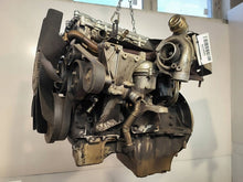 Laden Sie das Bild in den Galerie-Viewer, Motor Land Rover Defender TD5 2.5 122PS 1999 Diesel Engine Unkomplett MOT6272323187of