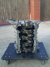Laden Sie das Bild in den Galerie-Viewer, Motorblock Jaguar Land Rover Range I Diesel Unkomplett MOT8119265122je