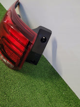 Laden Sie das Bild in den Galerie-Viewer, Rückleuchte Mitsubishi Outlander III 2AR1YS1 Links Rearlight RUK1084555101ud