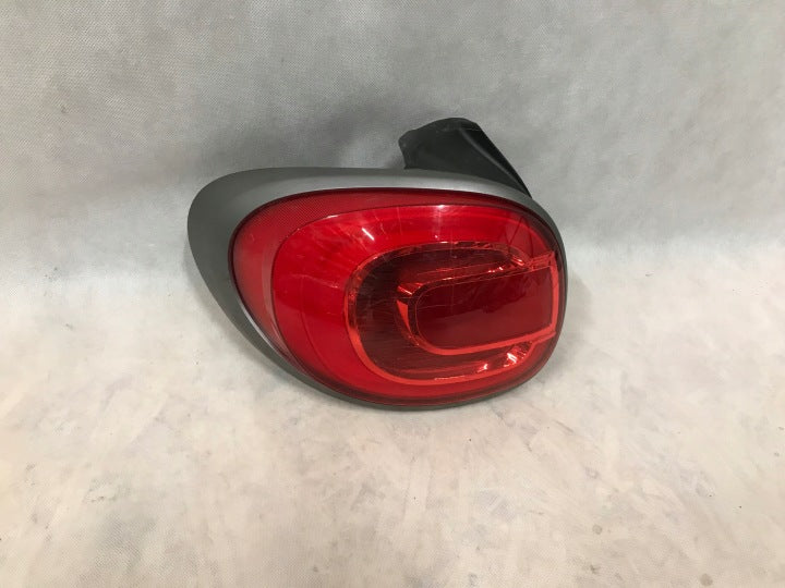 Rückleuchte Fiat 500l 735671214 Links Rearlight RUK1239607919ut