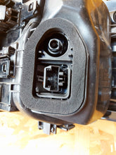 Laden Sie das Bild in den Galerie-Viewer, Rückleuchte Seat Alhambra 7N594520713S Ein Stück (Rechts oder Links) Rearlight RUK1253584423ar