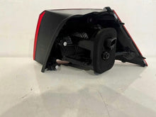 Laden Sie das Bild in den Galerie-Viewer, Rückleuchte VW VII Links Rearlight RUK1262811011bu