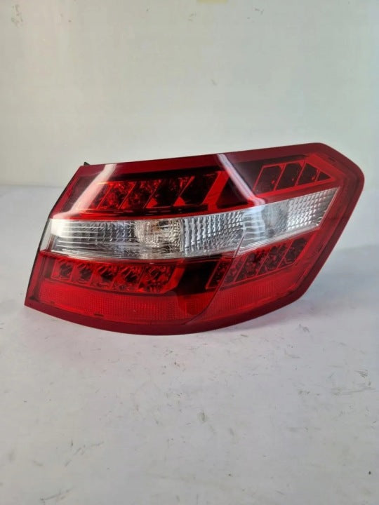 Rückleuchte Mercedes-Benz A2128200264 Rechts Rearlight RUK1304813363mi