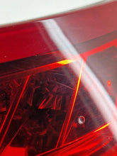 Laden Sie das Bild in den Galerie-Viewer, Rückleuchte Mercedes-Benz A2128200264 Rechts Rearlight RUK1304813363mi