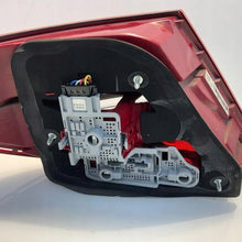 Laden Sie das Bild in den Galerie-Viewer, Rückleuchte Mercedes-Benz 2048202764 Rechts Rearlight RUK1319637577ei
