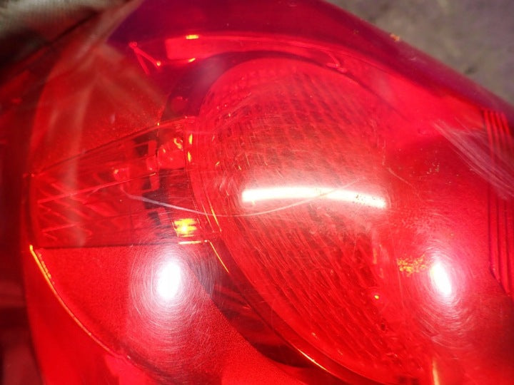 Rückleuchte Nissan Tiida 26555EM01A Links Rearlight RUK1322125082fd